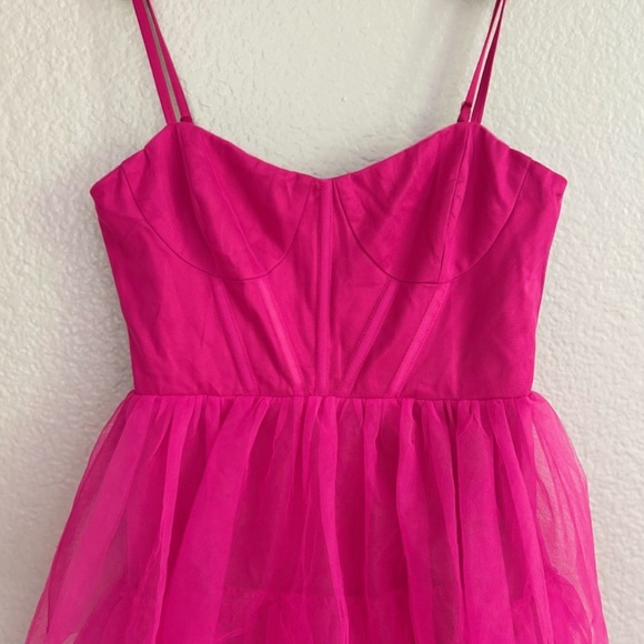 Lulu’s Rule the Runway Hot Pink BarbieCore Tulle Bustier Tiered MaxiDress NWOT M - Picture 9 of 15